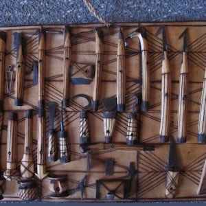 African painting (Mali) in carved carved wood and metal / wall decoration /
