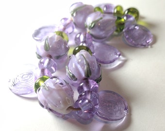 Lavender purple flower bud lampwork glass bead set - Jolene Beads - glass art - unique jewellery design - colourful round glass beads