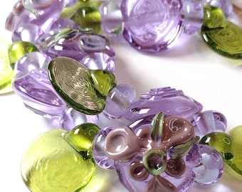 Lilac flower glass bead set - Jolene Beads - glass art - unique jewellery design - colourful round glass beads