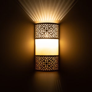 Luxurious Moroccan wall lamp, antique brass wall lamp  100% handmade Moroccan lighting Moroccan wall light sconce decoration oriental lamp