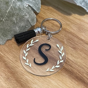 Custom Keychain | Personalized Keychain | Key Ring | Initial Keychain |  Round Keychain | Gift | Personalized Gift | Bridesmaid Gift