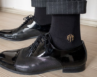 Chaussettes personnalisées monogramme initiales, chaussettes pour garçons d'honneur, cadeau du père de la mariée, chaussettes personnalisées pour garçons d'honneur, chaussettes personnalisées [10 couleurs au choix]