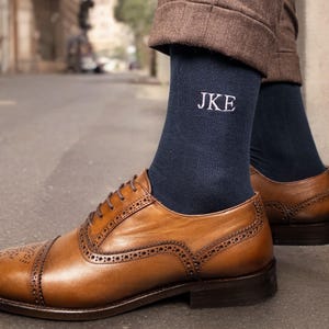 Personalisierte Monogramm Socken gestickt: Trauzeugen Hochzeitsgeschenk, Monogramm Socken für Trauzeugen Bild 5