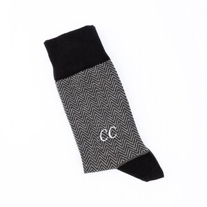 Personalisierte Monogramm Socken gestickt: Trauzeugen Hochzeitsgeschenk, Monogramm Socken für Trauzeugen Bild 4