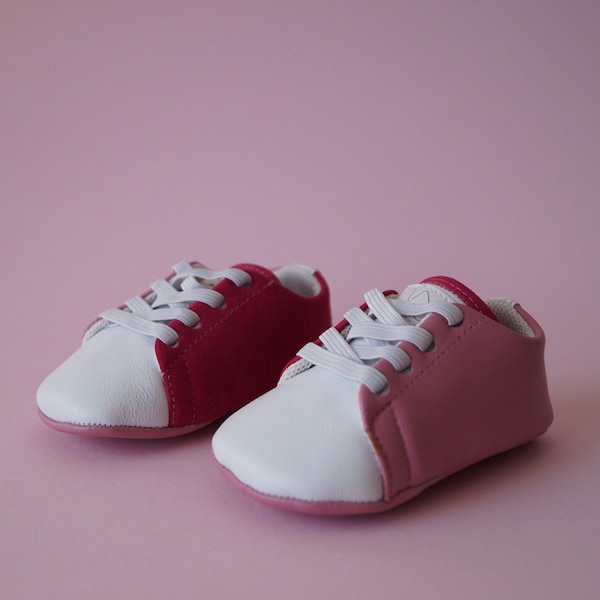 Pink Baby Shoes, Zapatillas rosas para bebé, Original Shoes, Zapatillas originales para regalar, Pasitos con estilo, Estilo clásico.