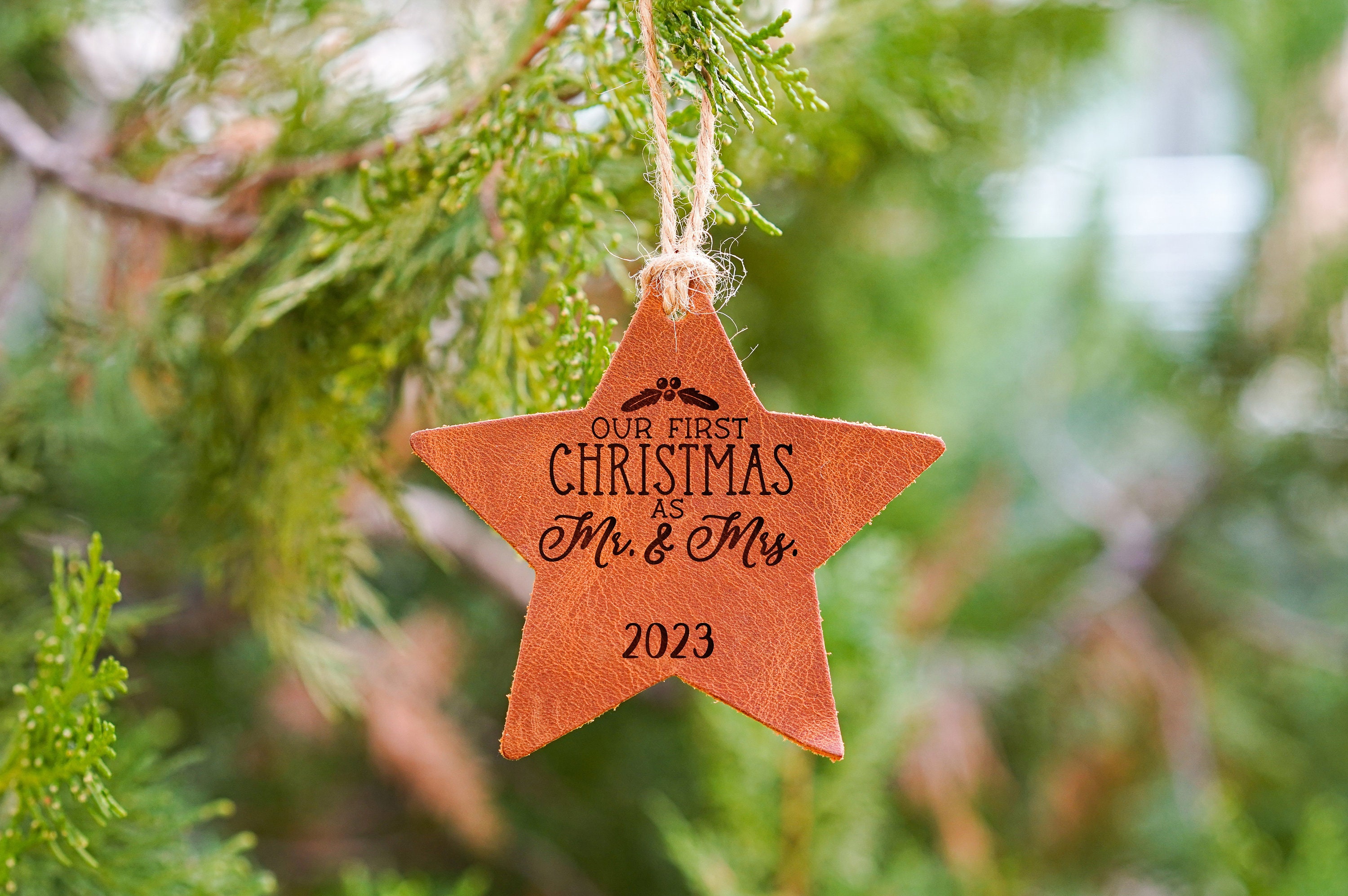 Unique Engraved Leather Ornament, Christmas Ornaments, Christmas Gifts, Housewarming Gifts, Custom Family Ornament, Merry Christmas Presents