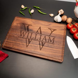 Tabla de cocina de bambú personalizada, tabla de cortar con inicial grabada, regalo de cocina con nombre y letra, regalo de Navidad, regalo familiar de inauguración de la casa