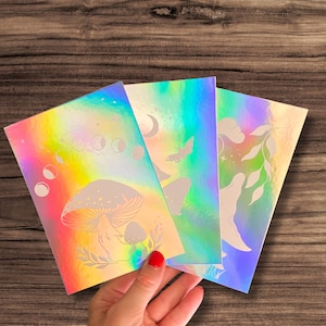 Lot de 3 cartes postales aux champignons chatoyants - Lot de 3 mini impressions holographiques - Illustration originale faite main - Art de la sérigraphie - Witchy Fungi Magic