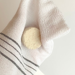 2 Exfoliating mitts | Gentle mechanical exfoliation | Summer glow | Healthy skin | Soft skin