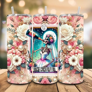 Divertente tumbler da sposa, tumbler sottile da 20 once per addio al nubilato, PNG per regalo di addio al nubilato, carta dei tarocchi per matrimonio, PNG, clipart floreale della tazza della sposa