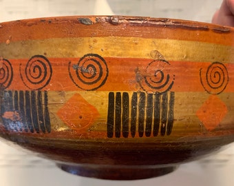 Gold and Red Russian Lacquered Decorative Bowl 1960's/70's