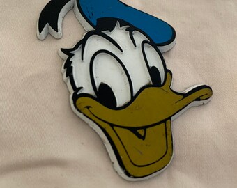 Rare 1980s Donald Duck magnet Walt Disney World Orlando Disney memorabilia