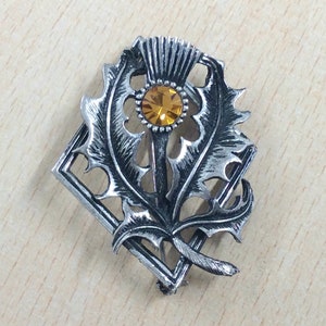 Vintage Scottish Thistle & Citrine Glass Stone Brooch Pin 1950