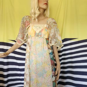 70&#39;s Trivia Charm of California Patchwork Maxi Dress