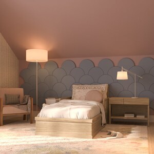 Könnte beinhalten: Ein Schlafzimmer mit einem Einzelbett, einem Nachttisch aus Holz und einem Stuhl. Die Wand hinter dem Bett ist mit einem grauen und weißen geometrischen Muster verziert. Der Raum hat eine hellrosa Decke und einen beigefarbenen Teppich.