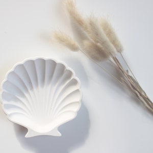 Shell shell jewelry bowl jewelry bowl made of concrete casting powder Jesmonite ceramic powder image 6