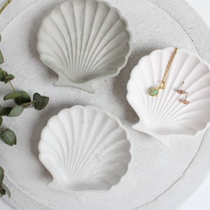 Shell shell jewelry bowl jewelry bowl made of concrete casting powder Jesmonite ceramic powder image 3