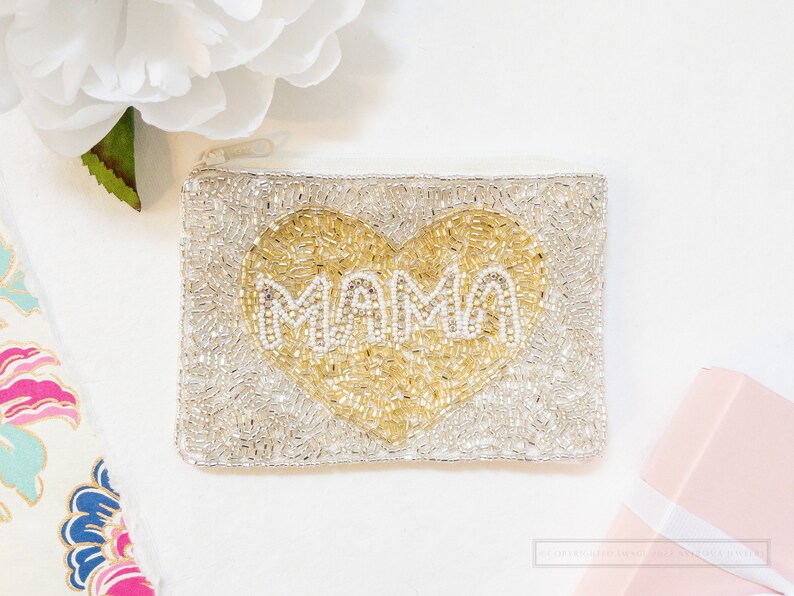 Mom & Mama Seed Bead Coin Purse Mother's Day Gifts Birthday Gift for Her Beaded Purse Beaded Clutch Gifts for New Moms Mama White