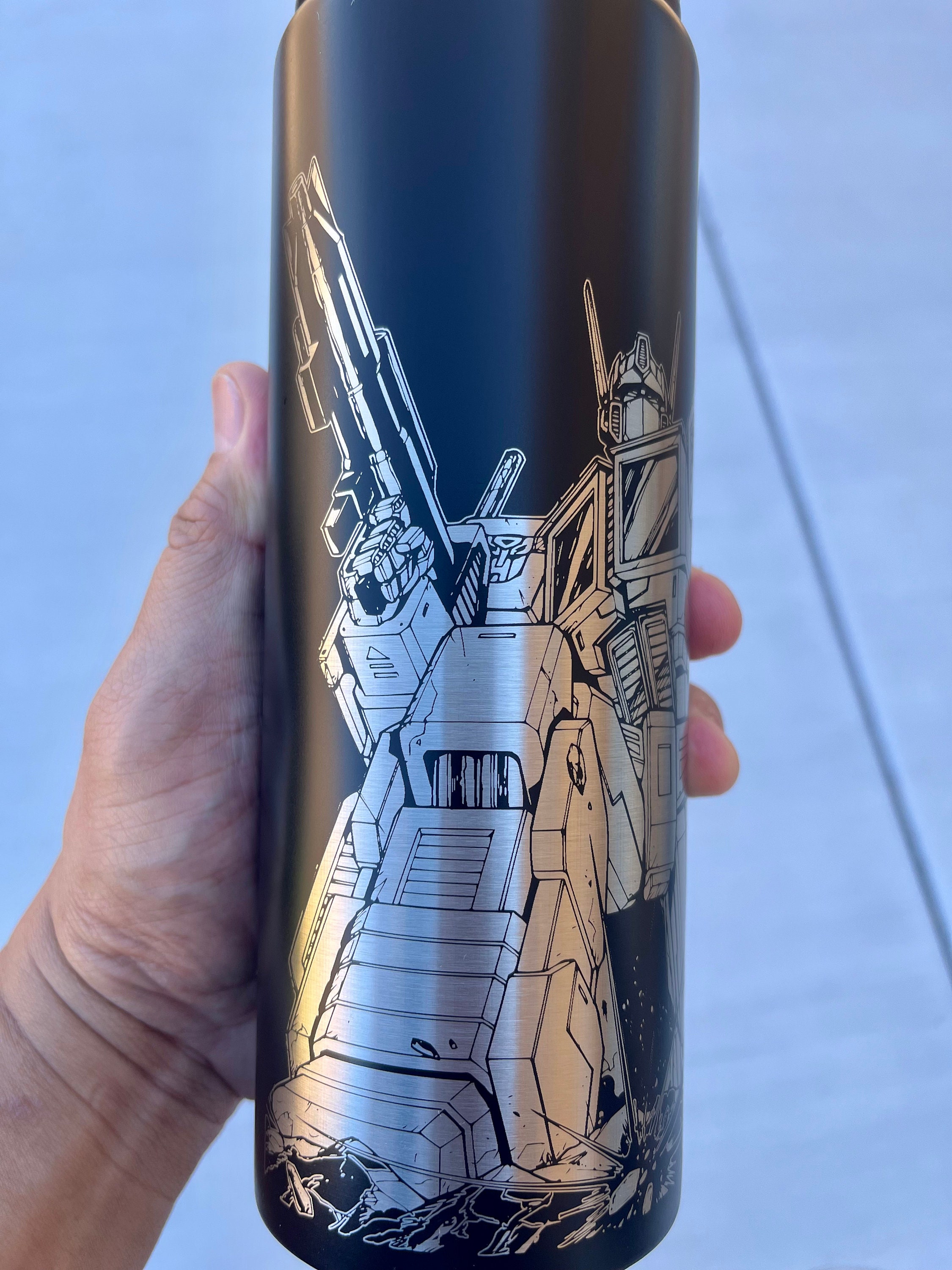 Transformers OFFICIAL Autobot 24 oz Insulated Canteen Water Bottle, Leak  Resistant, Vacuum Insulated Stainless Steel with Loop Cap