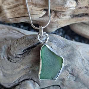 Silver seaglass charm necklace, Beachy silver necklace with dark green sea glass, Authentic beach glass pendant necklace, Mermaid necklace