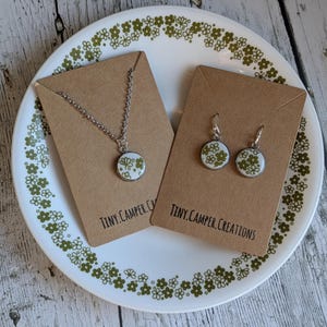 Crazy Daisy Corelle Necklace and Earring Set: Nostalgic China Jewelry