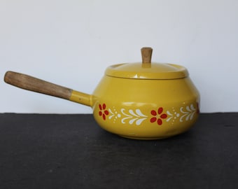 Vintage Yellow Enamel Sauce Pan. Yellow W/ Red Flowers, White Paisley, DAMAGE, Retro Grandmacore Kitchen Ware, Unique Cottagecore, Hostess