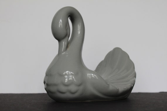 Grey Swan Towel Holder for Vintage Grandmacore Bathroom Decor