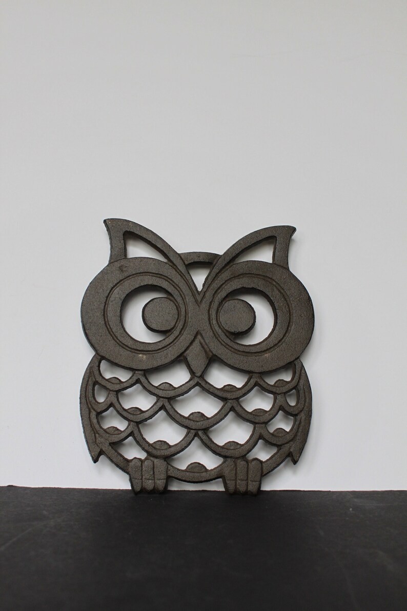 Gerson Rustic Cast Iron Metal Kitchen Trivet or Home Wall Decor Owl 