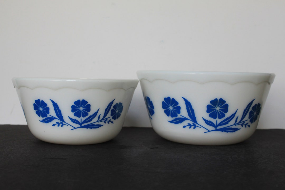 Vintage Hazel Atlas Cornflower Blue Mixing Bowls. Set of 2 Etsy