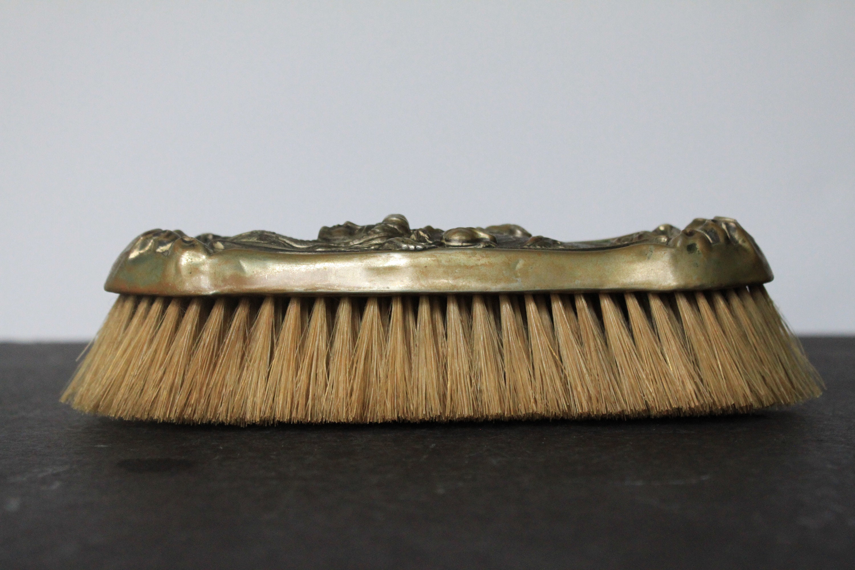 Vintage women’s brush/ brass and silver it has some weight to it really nice antique-hunt_220119_pic2_size1.jpg main image 2