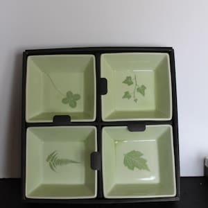 Vintage Leaf Design Condiment Dishes. Made In Japan, Green Square, In Original Box, NOS, Cottagecore Kitchen, Housewarming, Hostess, Serving