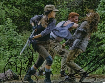 Christian Serratos & Micheal Cudlitz The Walking Dead Autograph Reprint  Photo LOOK Signed Autograph