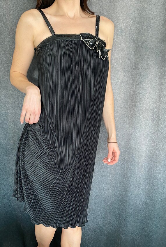 80s does 20s black sequin flapper dress - image 4