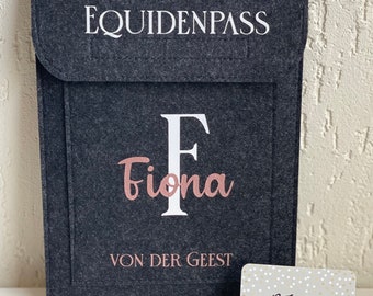 Equidenpass Hülle mit  Klettverschluss, personalisiert, Reitsport Zubehör, Passhülle für Equiden ByFiönchen