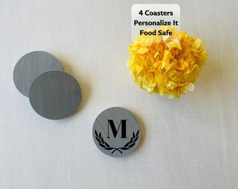 Juego de posavasos grises personalizados: posavasos con monograma personalizado, aptos para alimentos