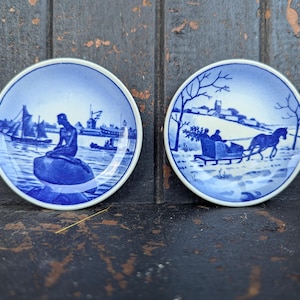 Royal Copenhagen Denmark Fajance 3-2010 VINTERLAND and 2-2010 LANGELINIE Skab Mini collector plates