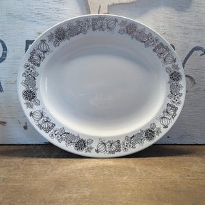 Vintage Grindley large platter/serving tray,  Manitou pattern black and white floral pattern