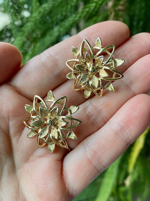 Vintage sarah coventry clip on earrings deals