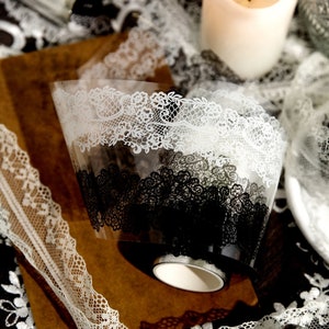 Elegante cinta de encaje PET en blanco y negro para decorar álbumes de recortes, crear tarjetas, diarios basura, planificadores de collage y proyectos creativos.