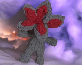 Tutorial per realizzare un Demogorgone a maglia grossa con istruzioni scritte