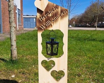 Holzaufsteller,  Holz Deko Schild Ostern  Holzschild Eingangsschild mit Deko Laterne Herzlich willkommen geflammt