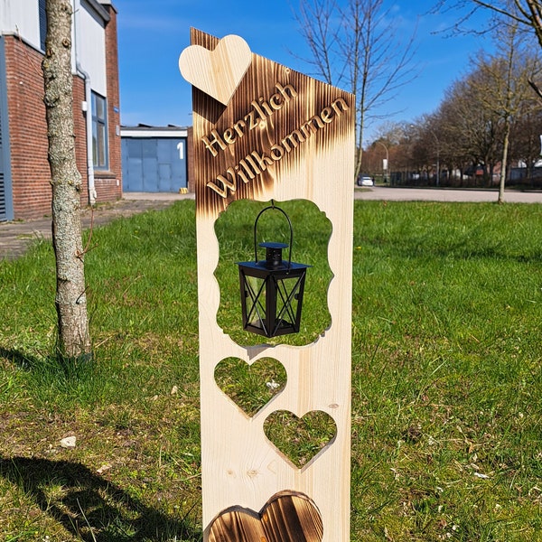 Holzaufsteller,  Holz Deko Schild Ostern  Holzschild Eingangsschild mit Deko Laterne Herzlich willkommen geflammt