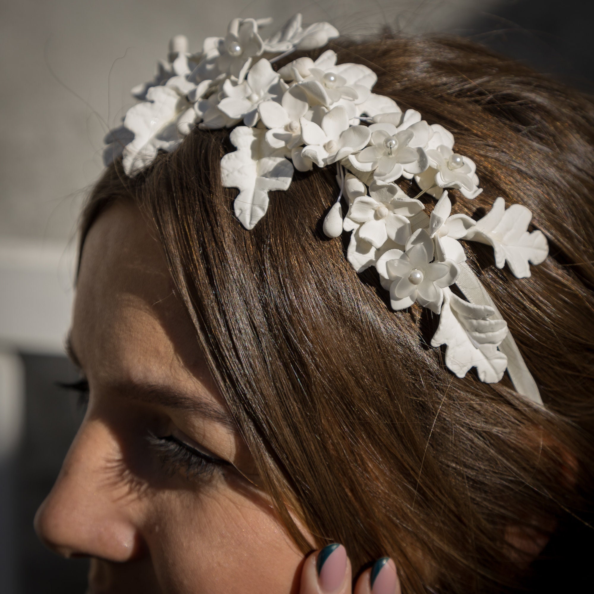Vintage stijl porselein bloem tiara bruids floral haar krans witte bloem haar krans Witte bloem fascinator Bruidjes Trouwen Accessoires Haaraccessoires Fascinators & Minihoedjes 