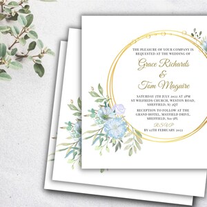 Bedrukte trouwkaarten met blauwe bloemen en enveloppen, mooie elegante huwelijksuitnodigingen, gepersonaliseerde uitnodigingen