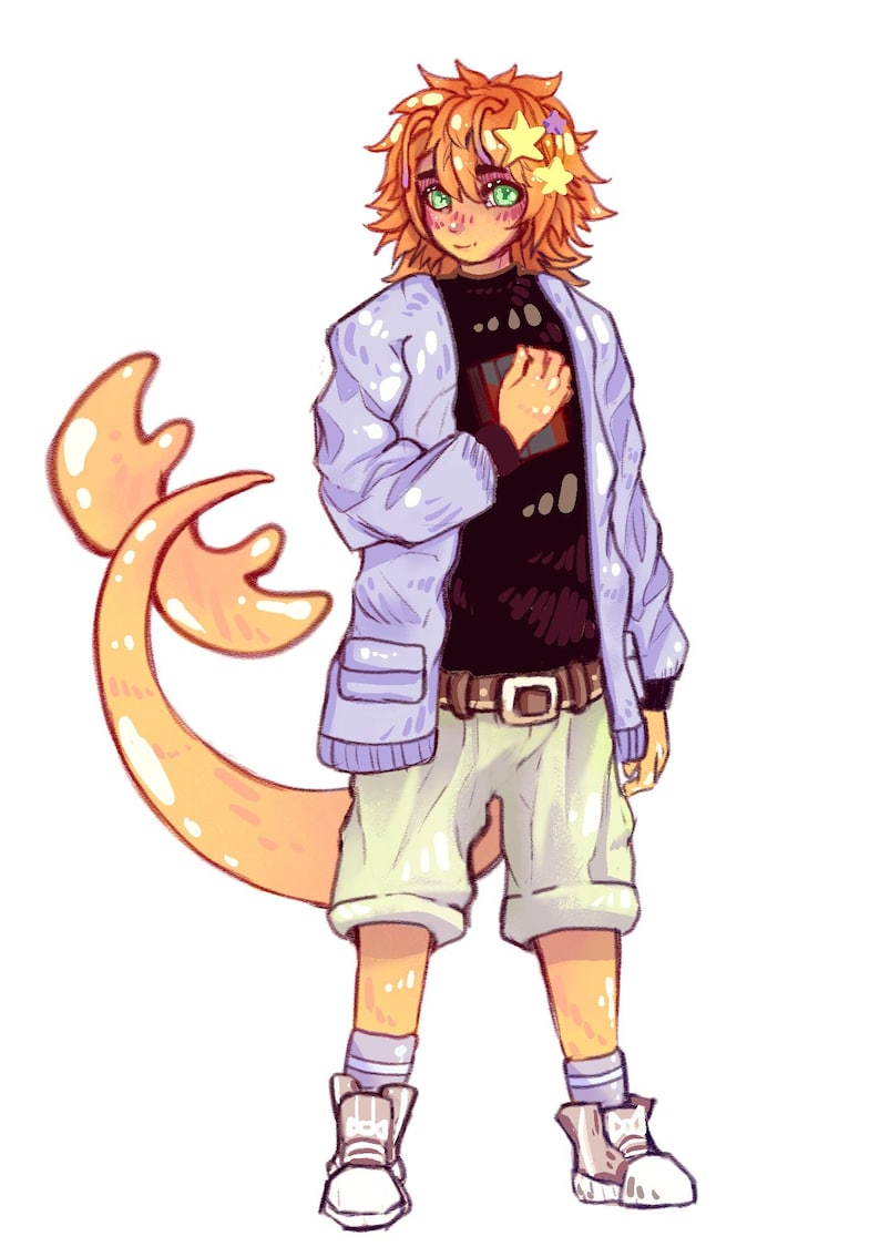 K&ouml;nnte beinhalten: Illustration einer Figur mit orangefarbenem Haar, gr&uuml;nen Augen und sternf&ouml;rmigen Haaraccessoires. Die Figur tr&auml;gt ein schwarzes Hemd, eine hellblaue Jacke, wei&szlig;e Shorts und Stiefel. Ein gro&szlig;er, orangefarbener, flossenartiger Schwanz erstreckt sich vom R&uuml;cken der Figur.