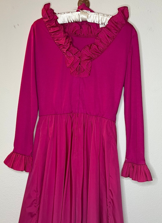 Vintage 1960s/1970s Hot pink Ruffled Dress