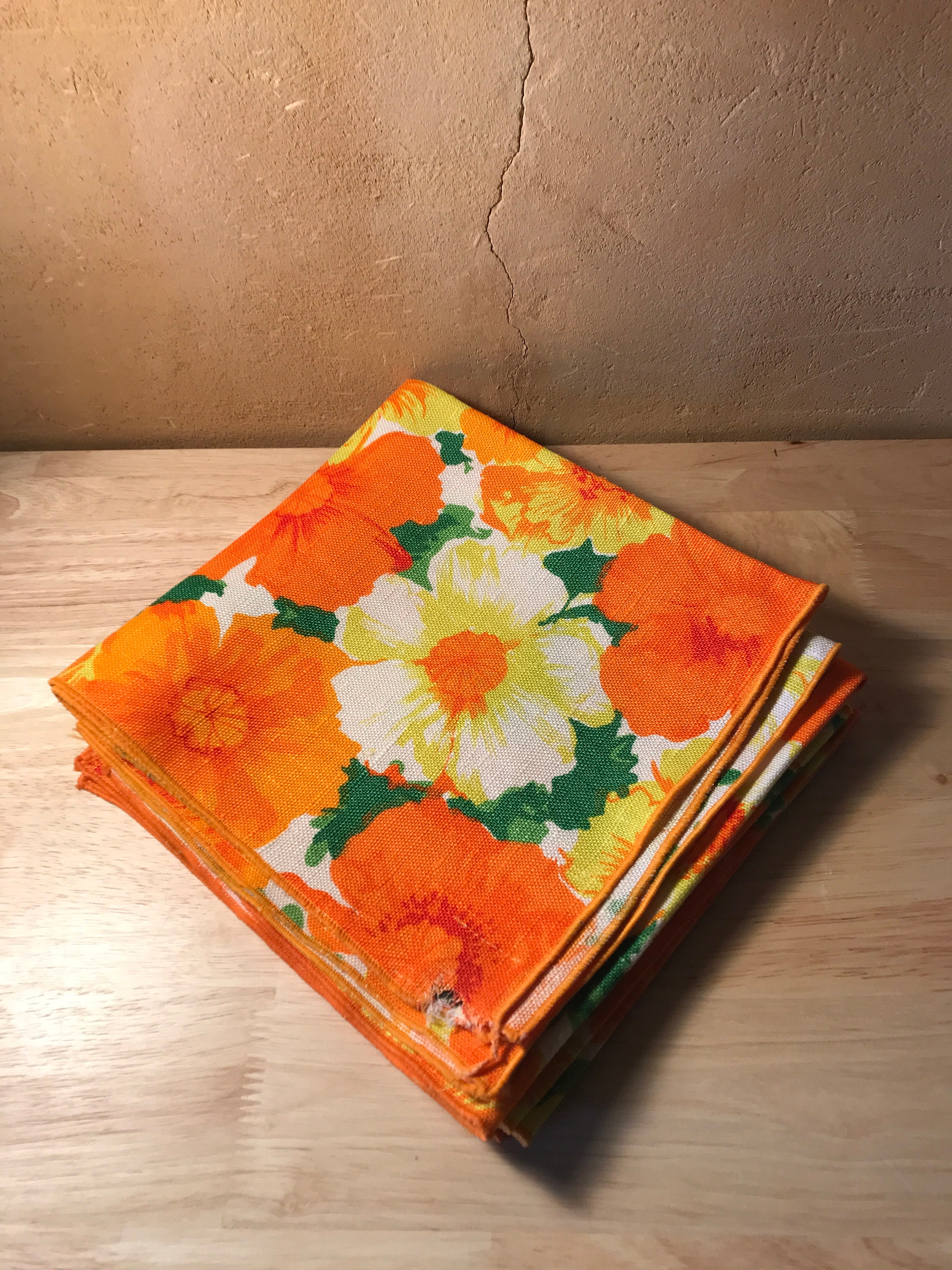 Vintage Irish Linen Braidwater Tablecloth Linen Tablecloth and Set of 6