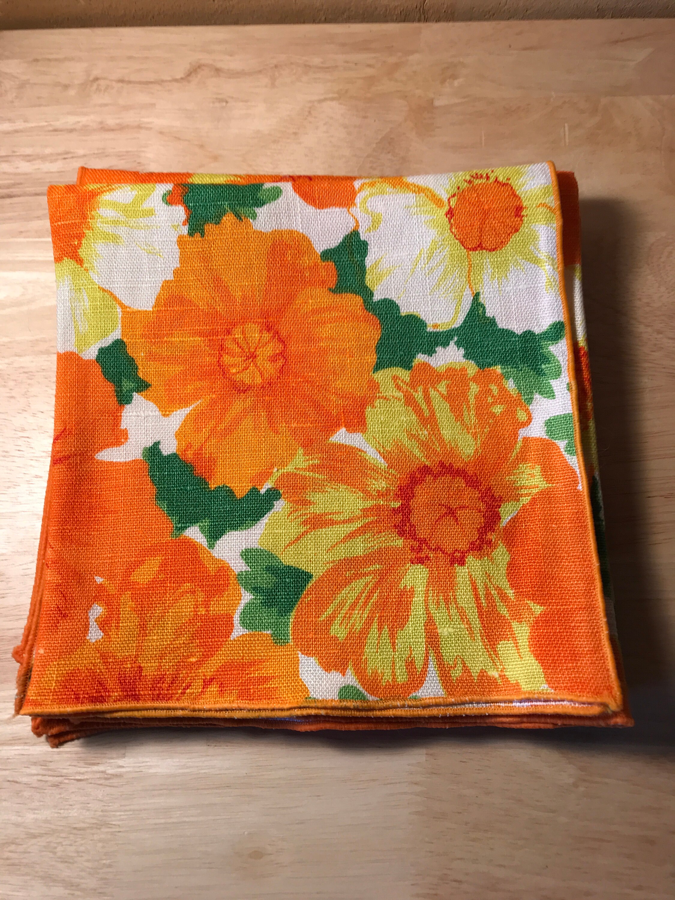 Vintage Irish Linen Braidwater Tablecloth Linen Tablecloth and Set of 6