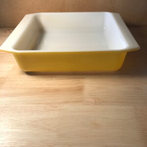 Vintage Pyrex 8x8 Bright Yellow Baking Dish – The Cupboard Shop NJ