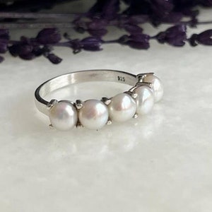 Pearl Ring, Pearl Silver Ring, Pearl Silver Fidget Ring, Five Stone Vintage Pearl Ring, Statement Ring, Anxiety ring, Authentic ring